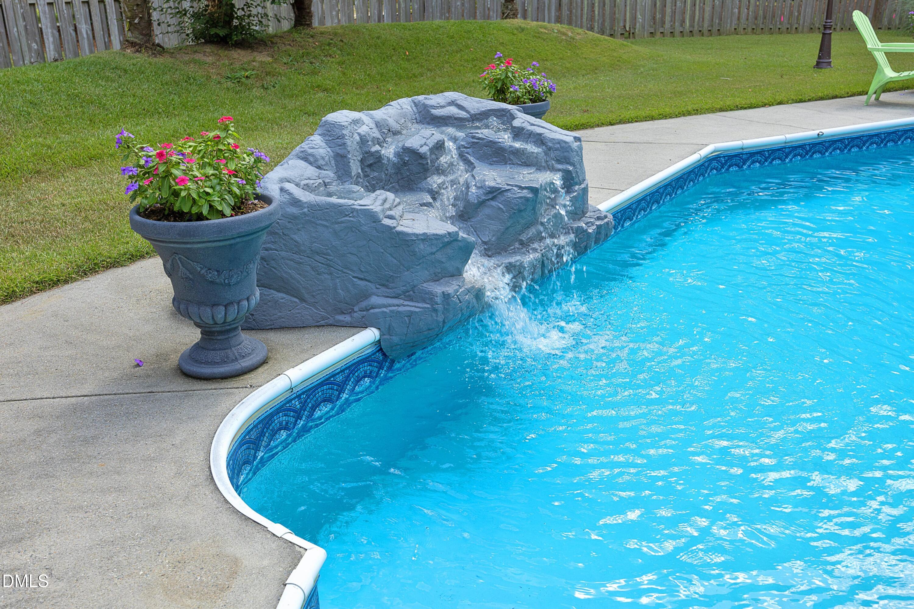 1746 Little Devine Road Selma, NC 27576 - Photo 7 of 79 55WaterFountain