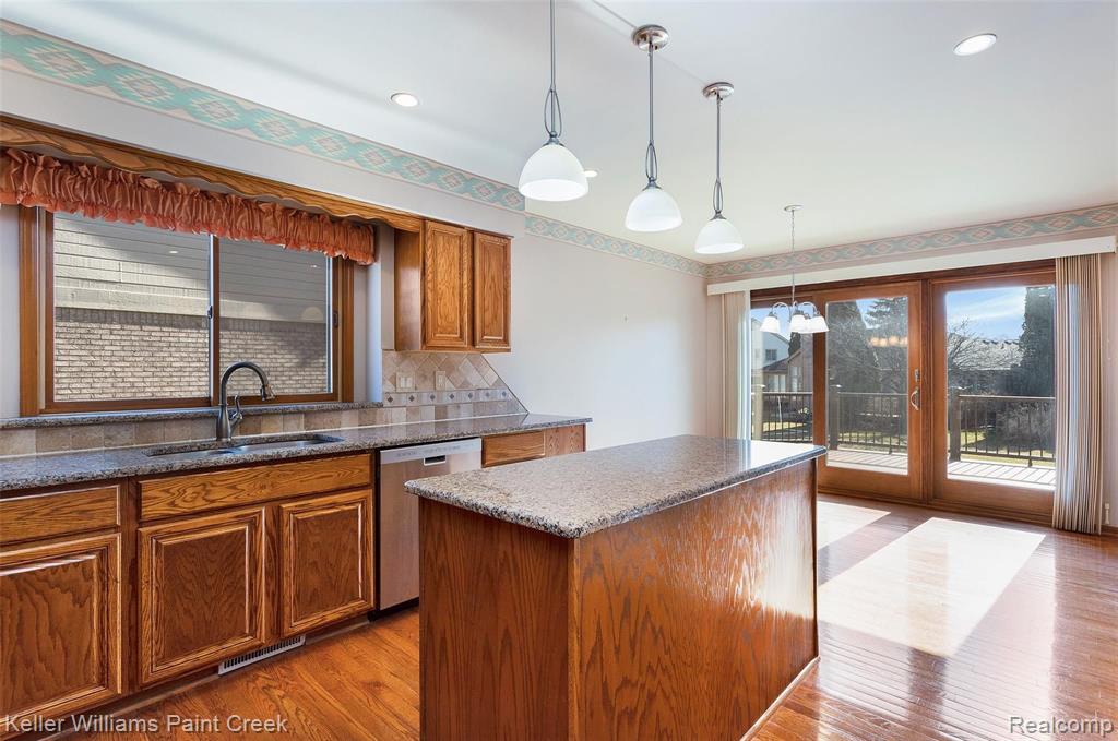3247 Primrose Drive Rochester Hills, MI 48307 - Photo 11 of 27