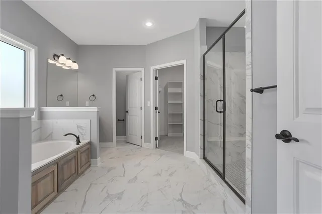 $491,040 | 11457 North Auburndale Circle, Kansas City, MO 64156