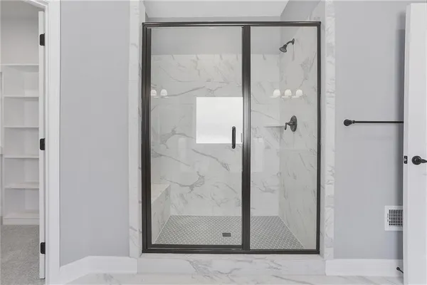 $491,040 | 11457 North Auburndale Circle, Kansas City, MO 64156