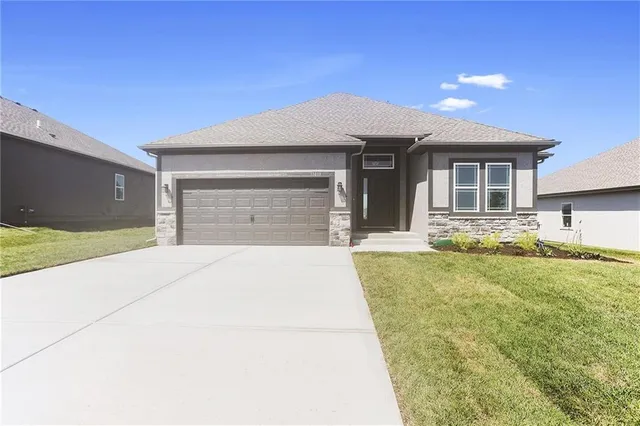 $491,040 | 11457 North Auburndale Circle, Kansas City, MO 64156