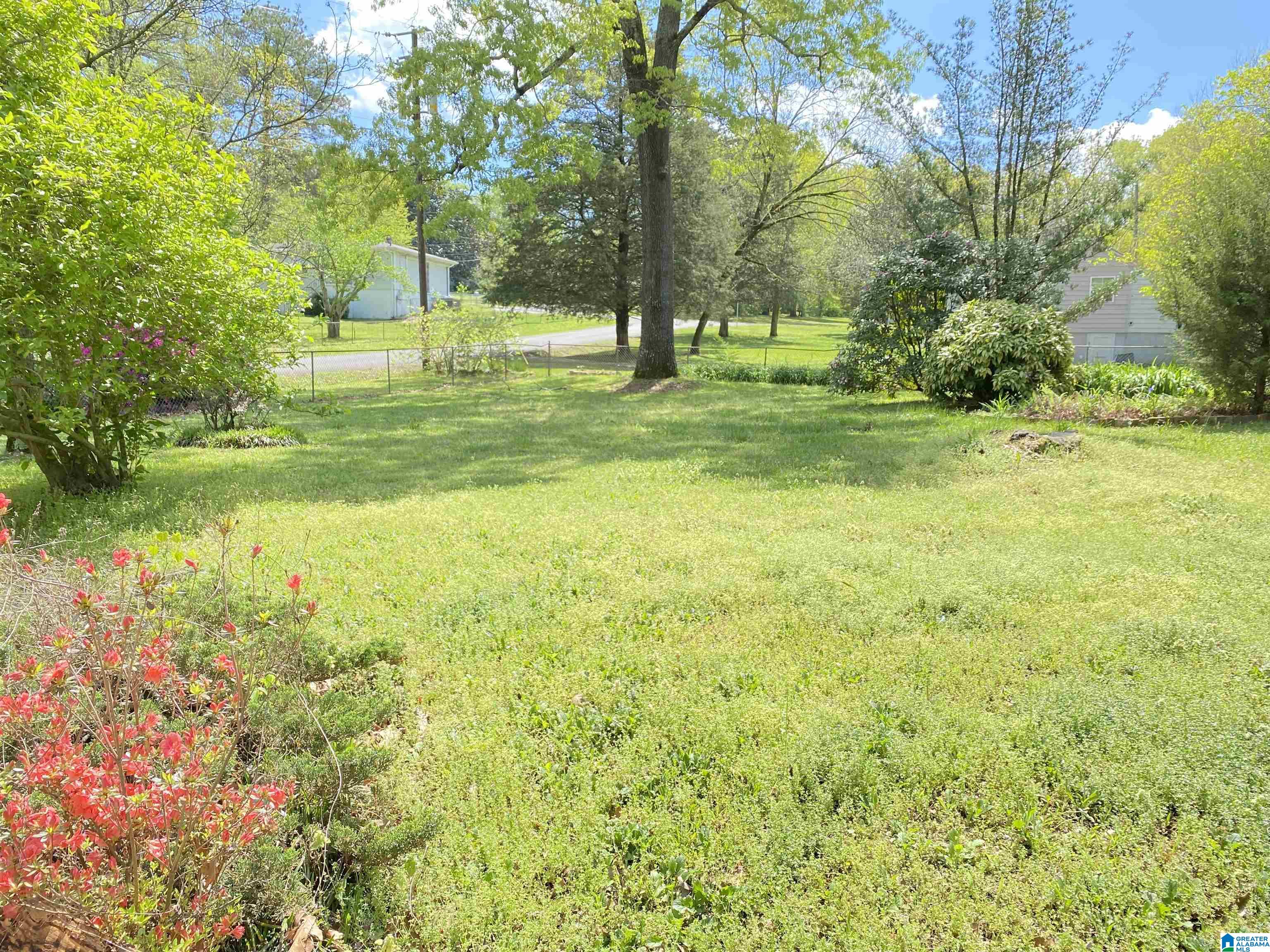 301 Sun Valley Road Birmingham, AL 35215 - Photo 8 of 35