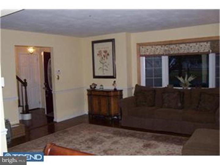 28 Brooktree Road East Windsor, NJ 08520 - Photo 5 of 12 Gallery Image 5