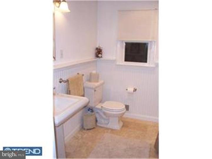 28 Brooktree Road East Windsor, NJ 08520 - Photo 10 of 12 Gallery Image 10