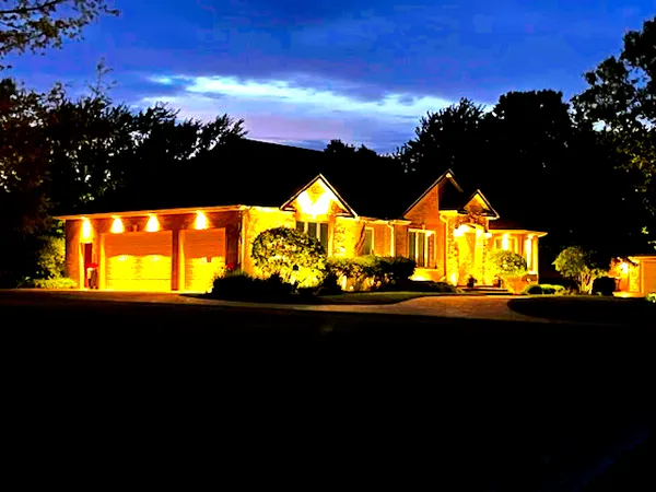 $795,000 | 5805 Barrington Road, Morris, IL 60450