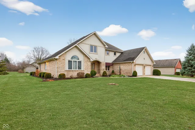 $450,000 | 514 Greenland Lane, Yorktown, IN 47396
