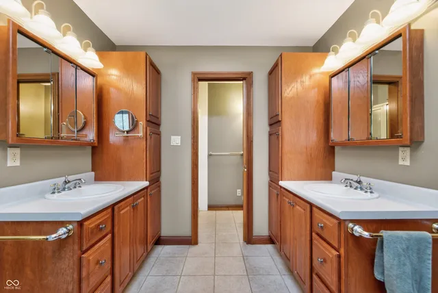 $450,000 | 514 Greenland Lane, Yorktown, IN 47396