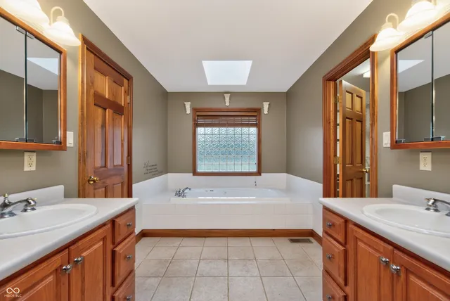 $450,000 | 514 Greenland Lane, Yorktown, IN 47396