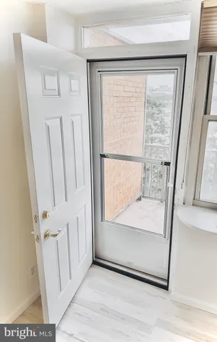 $1,800 | 2030 North Adams Street, Unit 1409, Arlington, VA 22201