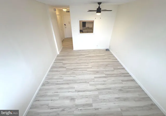 $1,800 | 2030 North Adams Street, Unit 1409, Arlington, VA 22201