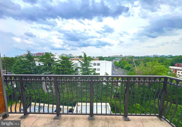 $1,800 | 2030 North Adams Street, Unit 1409, Arlington, VA 22201