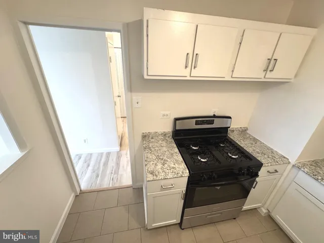 $1,800 | 2030 North Adams Street, Unit 1409, Arlington, VA 22201