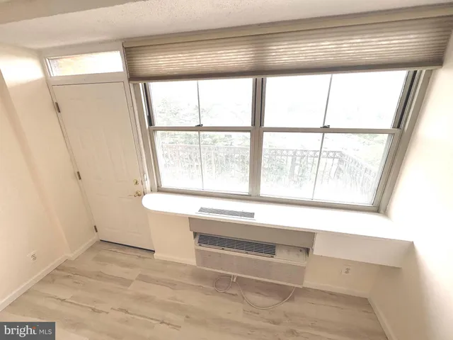 $1,800 | 2030 North Adams Street, Unit 1409, Arlington, VA 22201