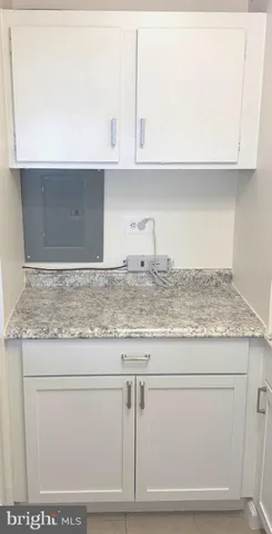 $1,800 | 2030 North Adams Street, Unit 1409, Arlington, VA 22201