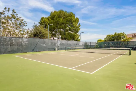 $2,595,000 | 2661 Angelo Drive, Los Angeles, CA 90077