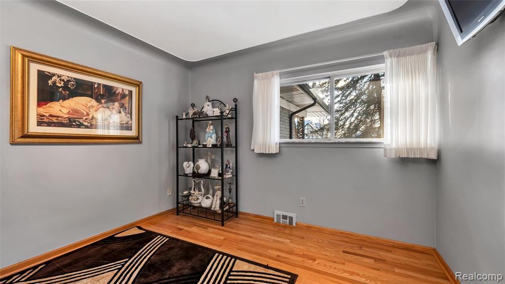 1781 Mackwood Road Rochester Hills, MI 48307 - Photo 31 of 39