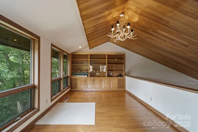 $1,199,000 | 4749 16th St Drive Northeast, Hickory, NC 28601