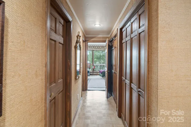 $1,199,000 | 4749 16th St Drive Northeast, Hickory, NC 28601