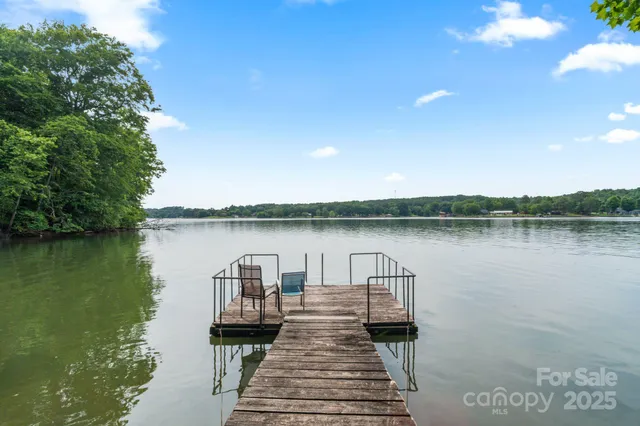 $1,199,000 | 4749 16th St Drive Northeast, Hickory, NC 28601