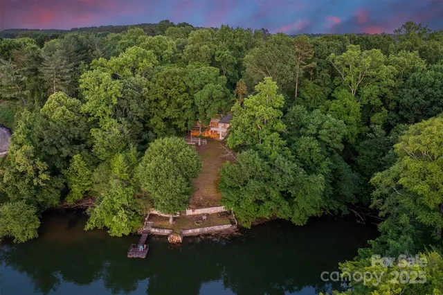 $1,199,000 | 4749 16th St Drive Northeast, Hickory, NC 28601