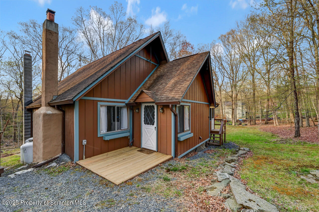 3222 Bluebird Drive Bushkill, PA 18324 - Photo 13 of 50 Entrance