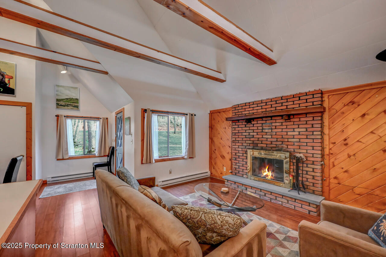 3222 Bluebird Drive Bushkill, PA 18324 - Photo 14 of 50 Living Room