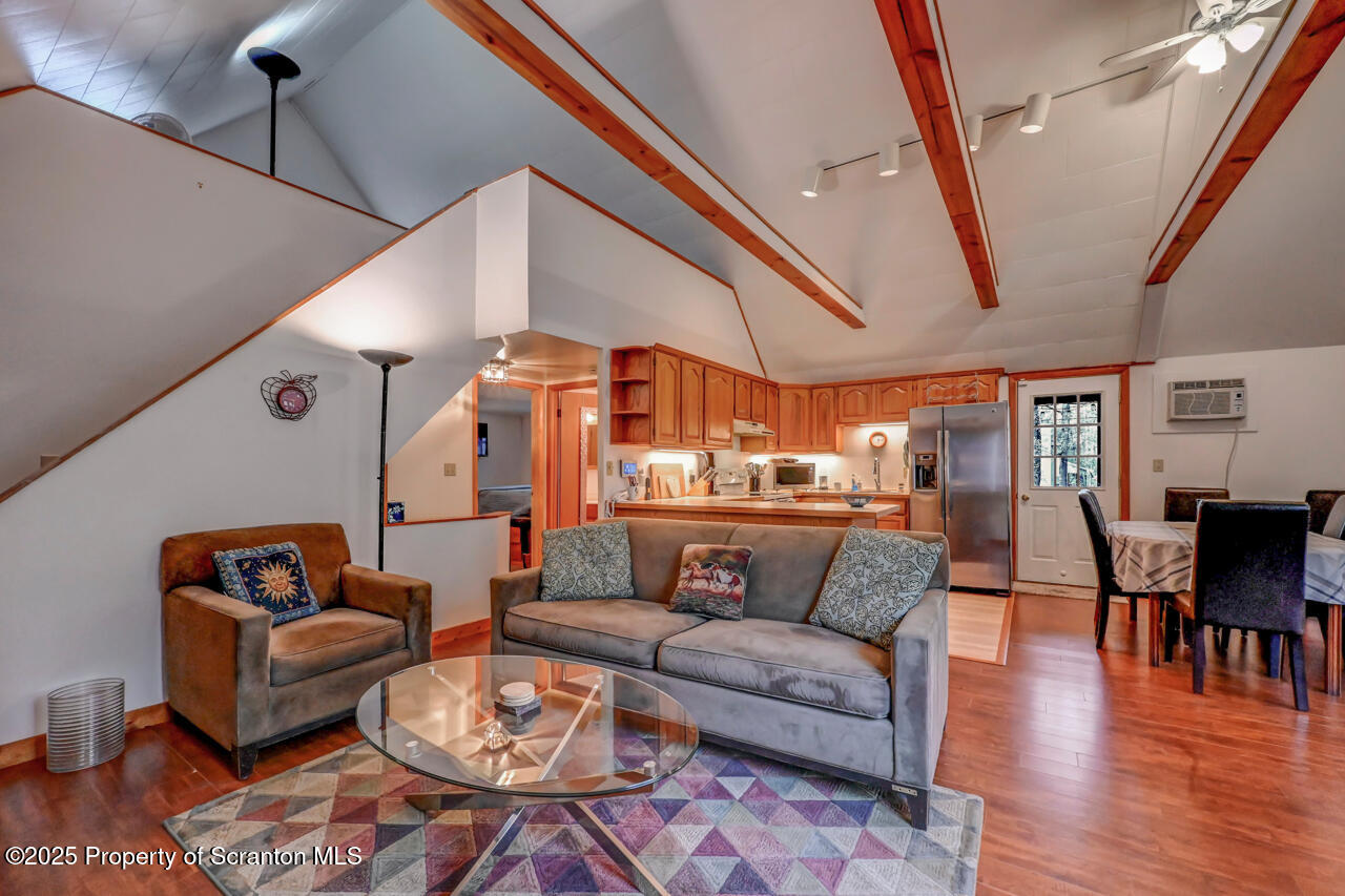 3222 Bluebird Drive Bushkill, PA 18324 - Photo 2 of 50 Kit, LR & Dining