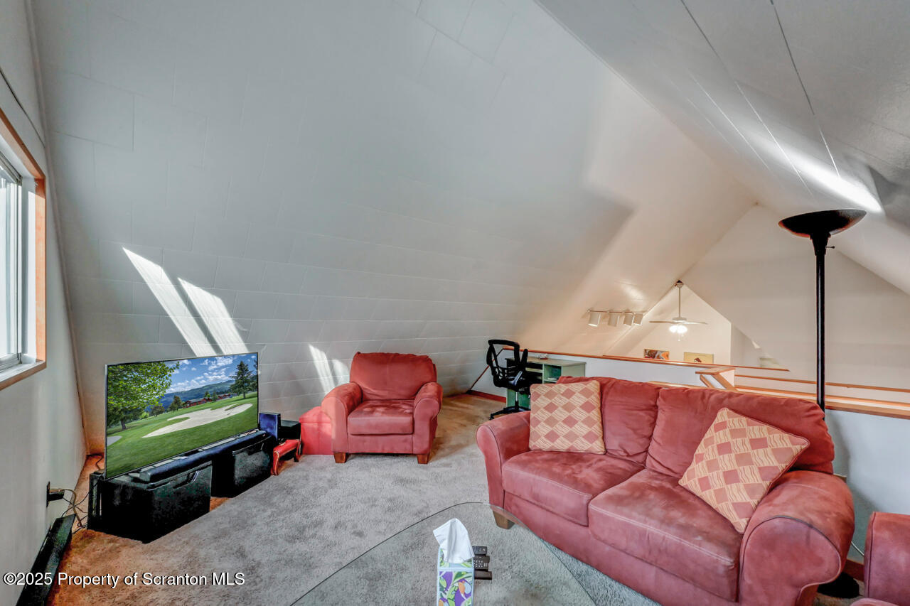 3222 Bluebird Drive Bushkill, PA 18324 - Photo 36 of 50 Loft