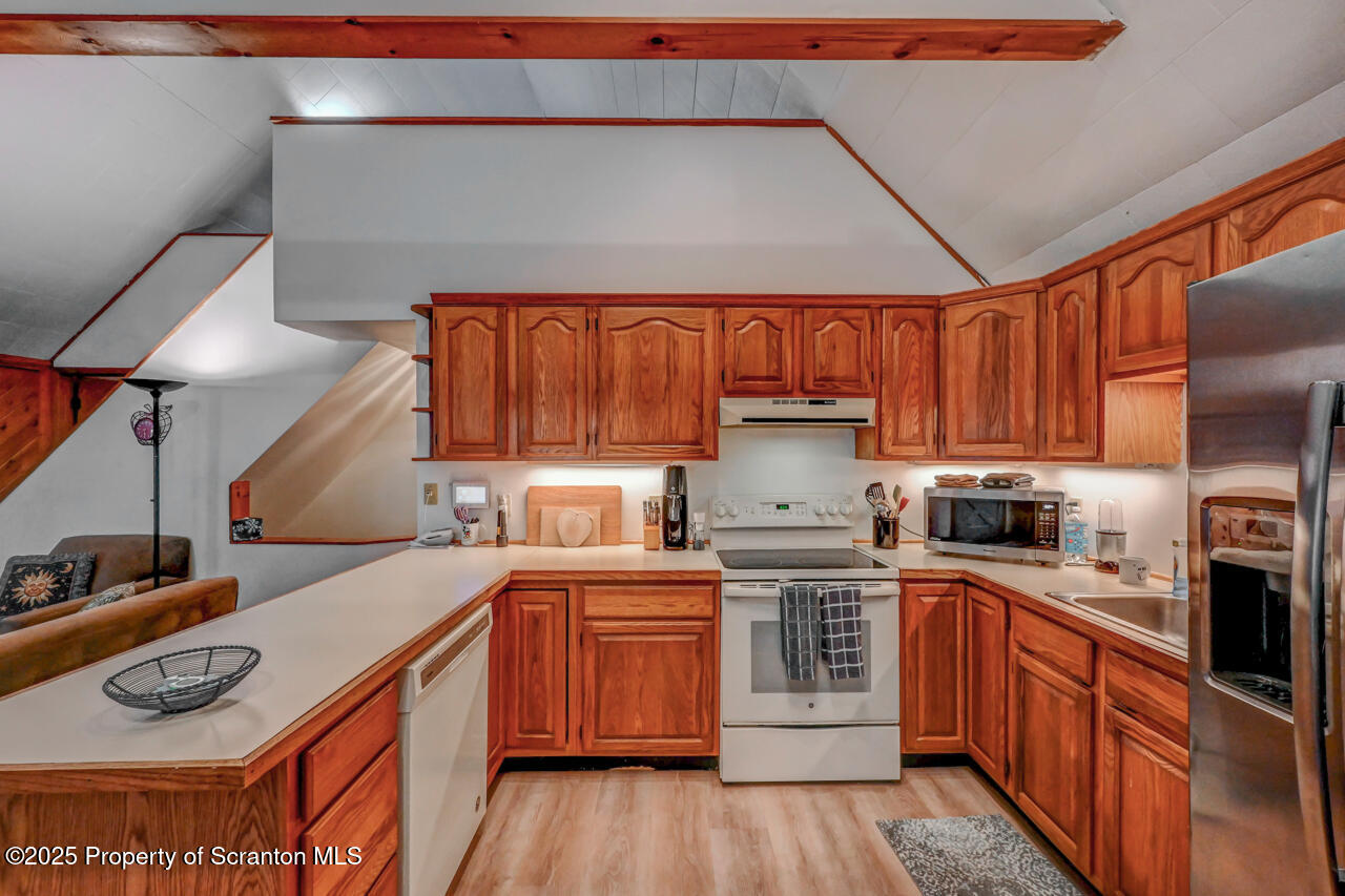 3222 Bluebird Drive Bushkill, PA 18324 - Photo 4 of 50 Kitchen