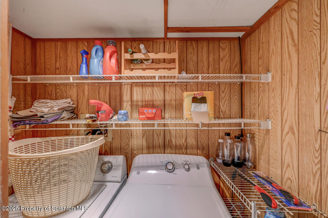 3222 Bluebird Drive Bushkill, PA 18324 - Photo 47 of 50 Laundry Area