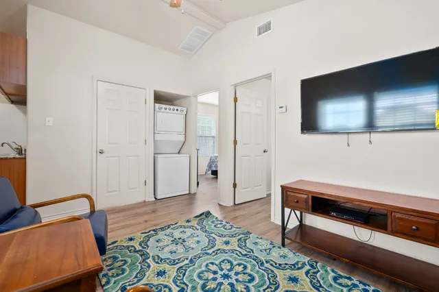 $950 | 113 Gillespie Lane, Aransas Pass, TX 78336