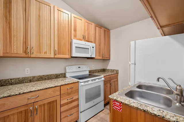 $950 | 113 Gillespie Lane, Aransas Pass, TX 78336