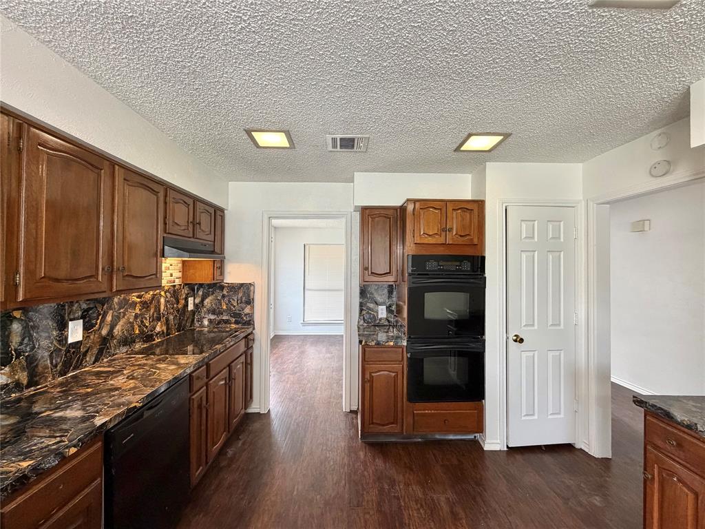 13339 Fall Manor Drive Dallas, TX 75243 - Photo 4 of 16