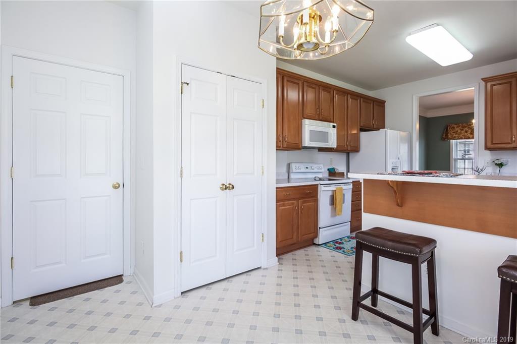 10815 Hellebore Road Charlotte, NC 28213 - Photo 13 of 31 Gallery Image 13