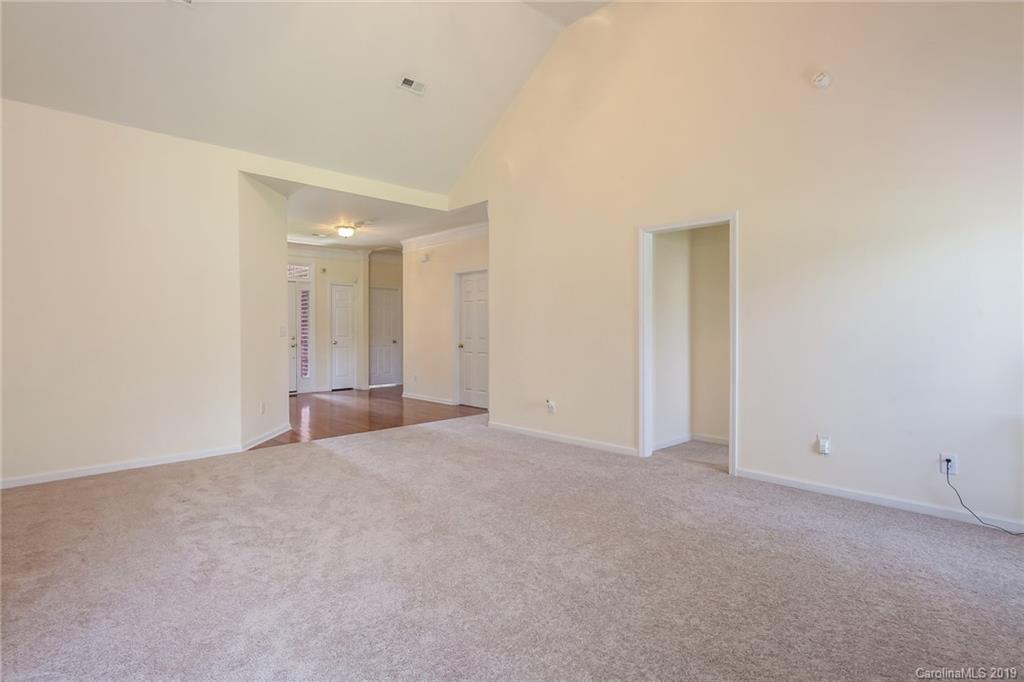10815 Hellebore Road Charlotte, NC 28213 - Photo 7 of 31 Gallery Image 7