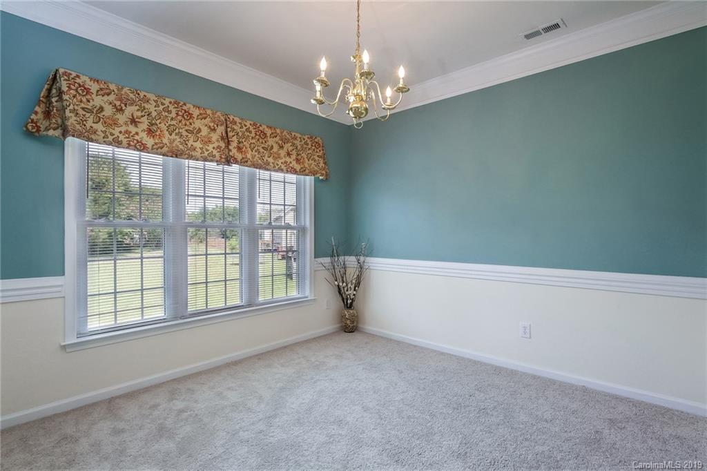 10815 Hellebore Road Charlotte, NC 28213 - Photo 8 of 31 Gallery Image 8