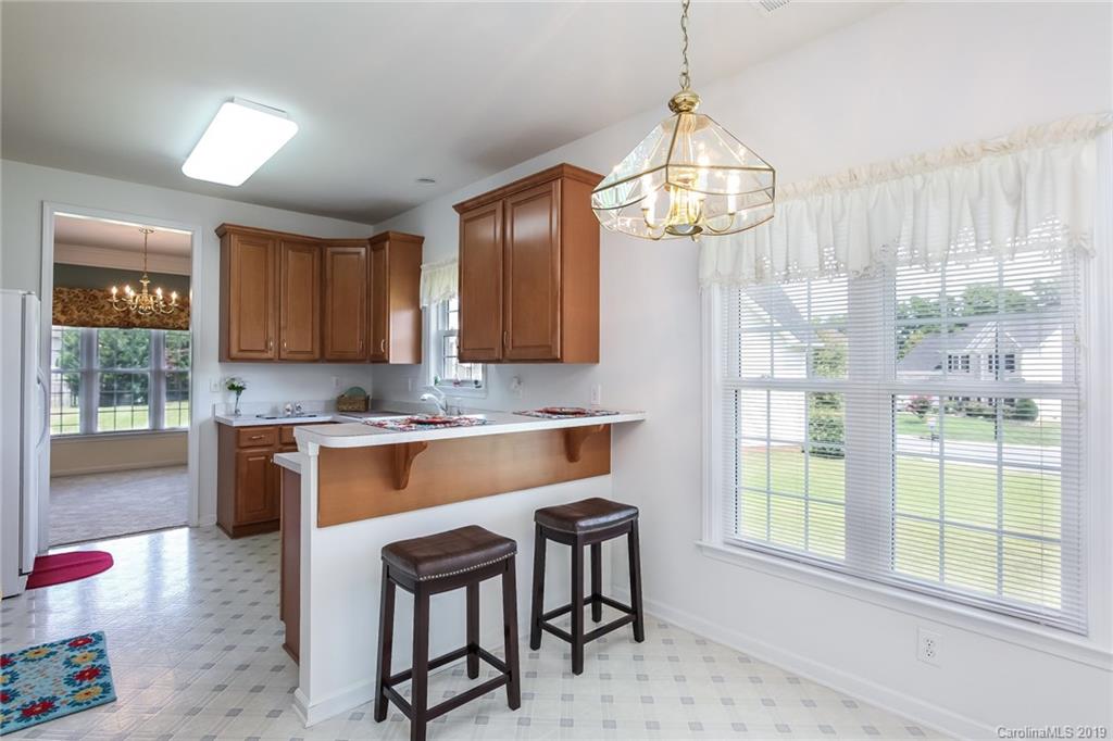 10815 Hellebore Road Charlotte, NC 28213 - Photo 10 of 31 Gallery Image 10