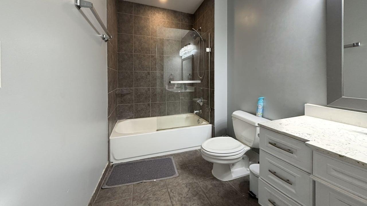 1069 West 14th Place, Unit 229 Chicago, IL 60608 - Photo 8 of 25