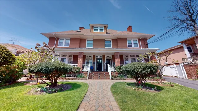 $1,900,000 | 31-06 Healy Avenue | Bayswater