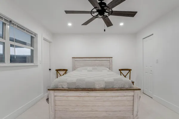 $4,000 | 401 Briny Avenue, Unit 315, Pompano Beach, FL 33062