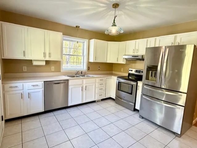 $3,900 | 32 Elk Drive, Tiverton, RI 02878