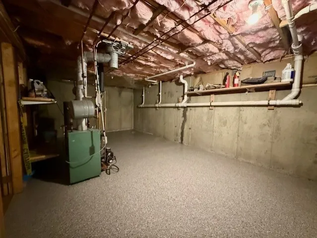 $3,900 | 32 Elk Drive, Tiverton, RI 02878