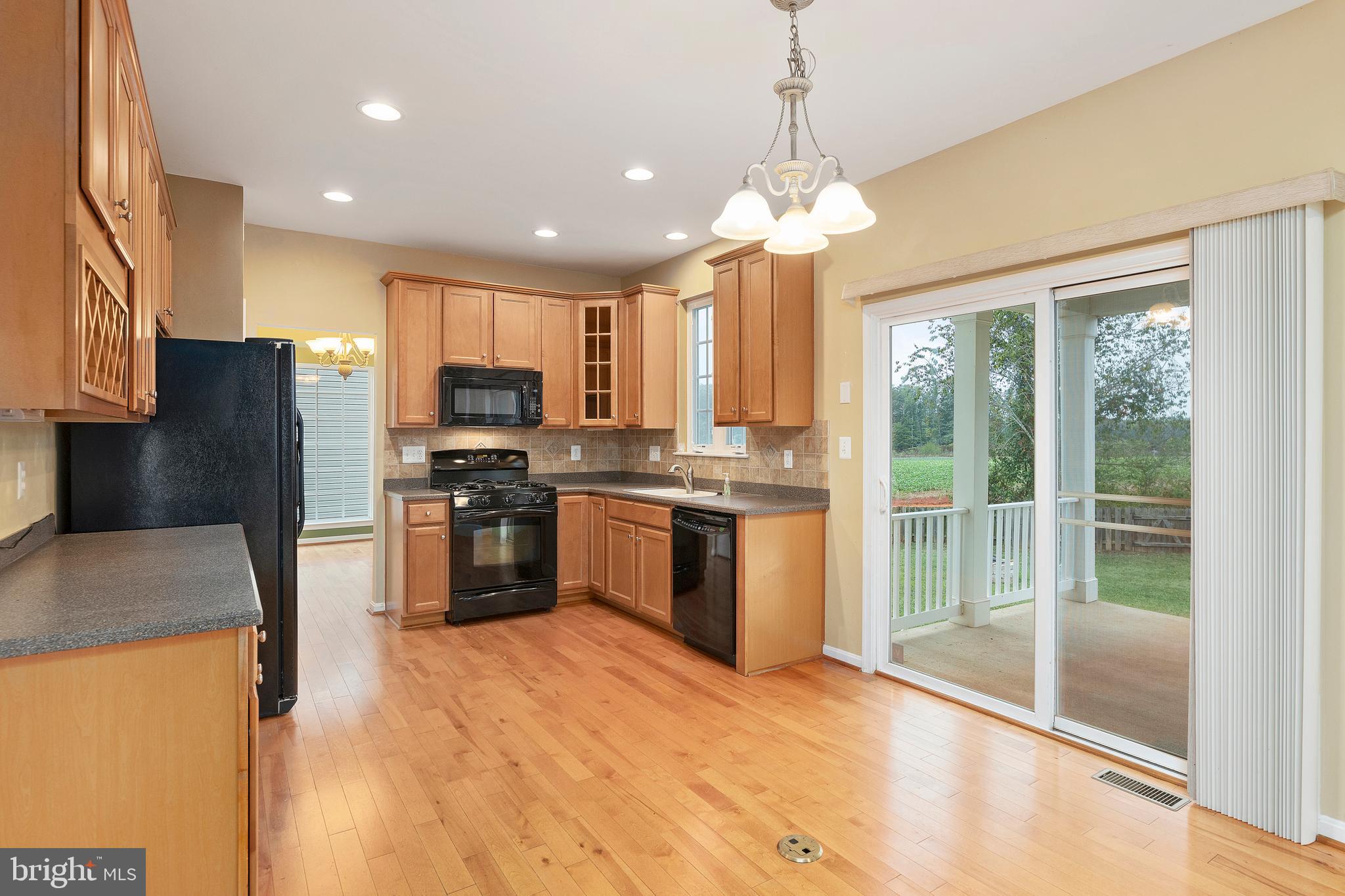1496 Chesterfield Road Locust Grove, VA 22508 - Photo 2 of 37 Nicely Appointed Kitchen