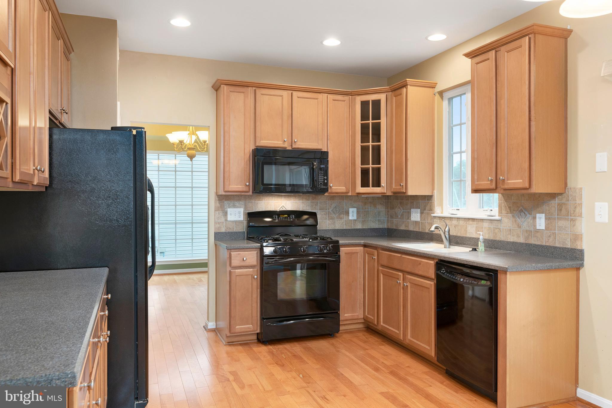 1496 Chesterfield Road Locust Grove, VA 22508 - Photo 5 of 37 Coordinating Appliances