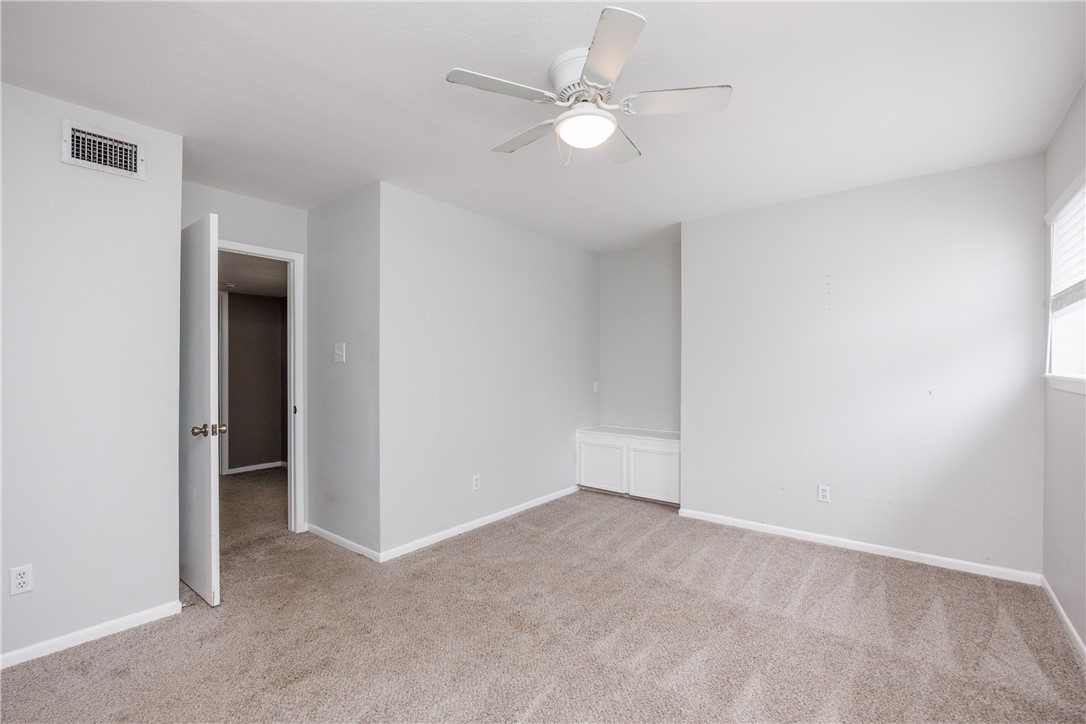 320 Long Point Drive Portland, TX 78374 - Photo 20 of 40 Carpeted room featuring a ceiling fan with integra