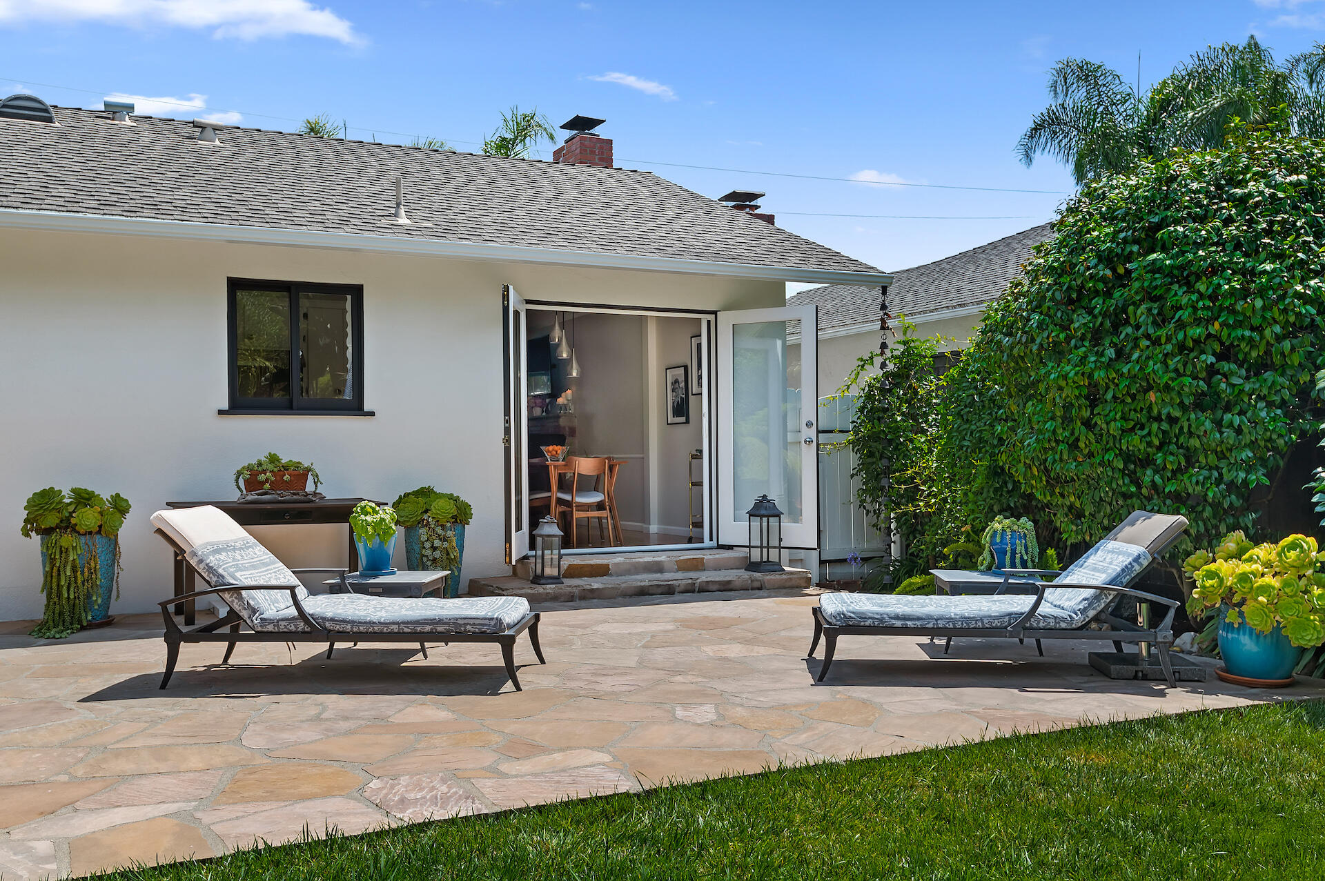 514 Tallant Road Santa Barbara, CA 93105 - Photo 12 of 33 15 - Back Patio