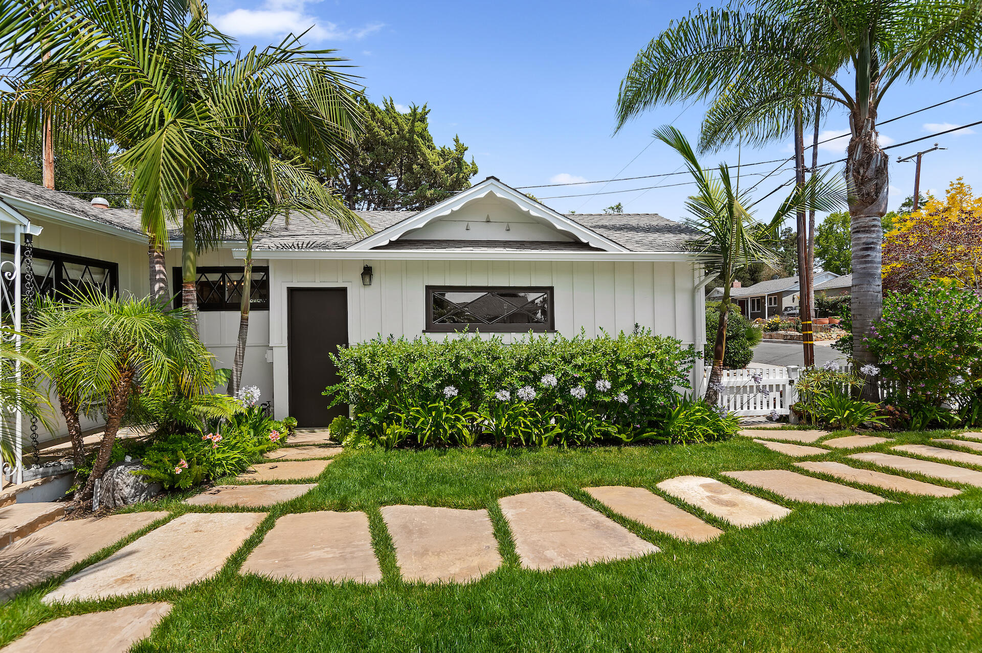 514 Tallant Road Santa Barbara, CA 93105 - Photo 7 of 33 08 - Garage View