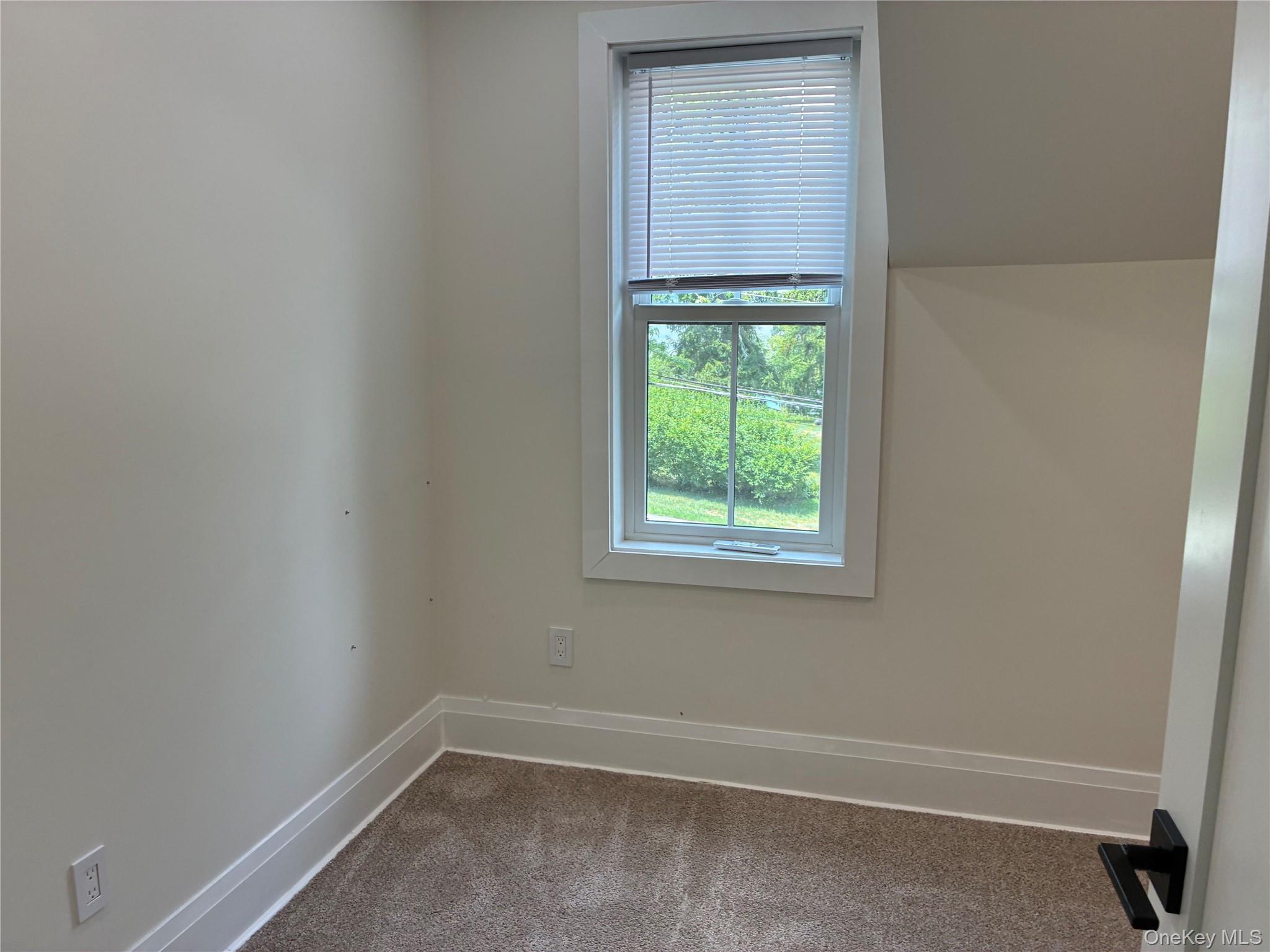 386 Lakeside Road Newburgh, NY 12550 - Photo 25 of 33