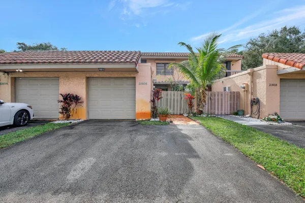 $473,000 | 20606 Northeast 7th Court, Miami, FL 33181