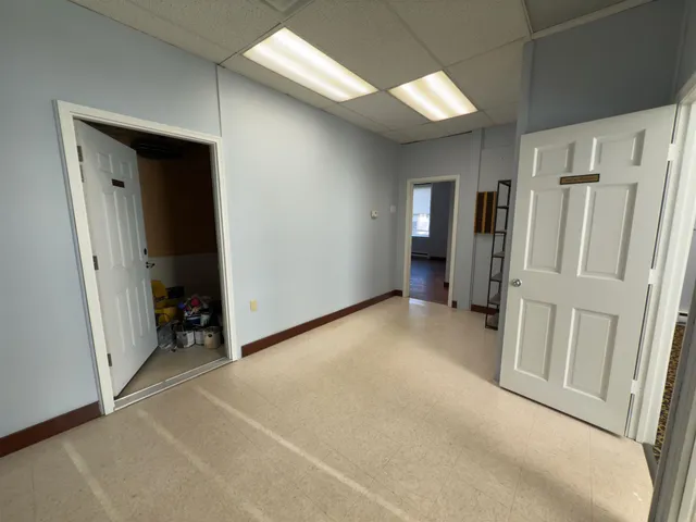 $695 | 38 Glen Avenue, Berlin, NH 03570